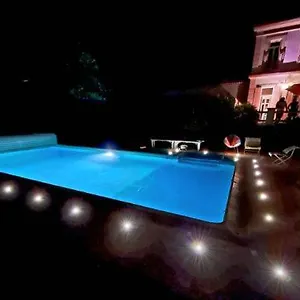 bnb-mes-nuits-au-chateau-au-domaine-du-pressoir.fr-provencehotel.com/